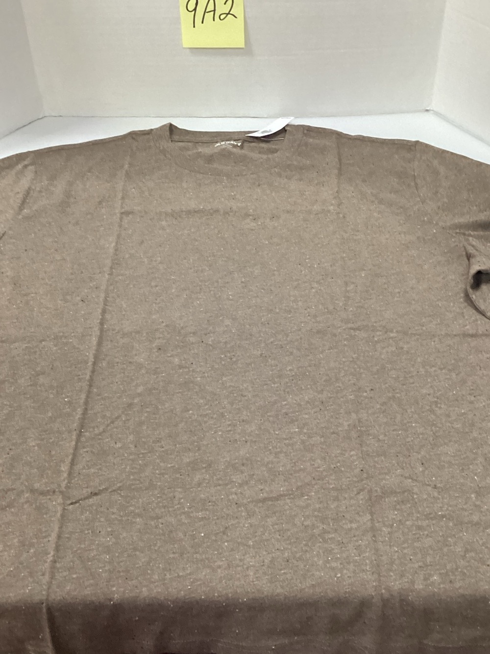 Old Navy Men's Short Sleeve Crew T-Shirt in Taupe